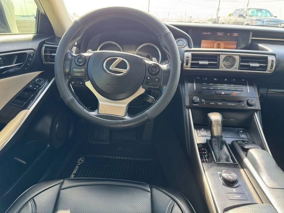 2014 Lexus IS 3rd Gen - Image 17 of 19