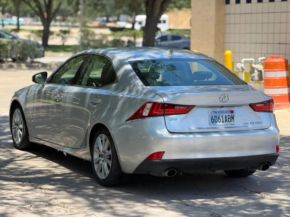 2014 Lexus IS 3rd Gen - Image 15 of 20