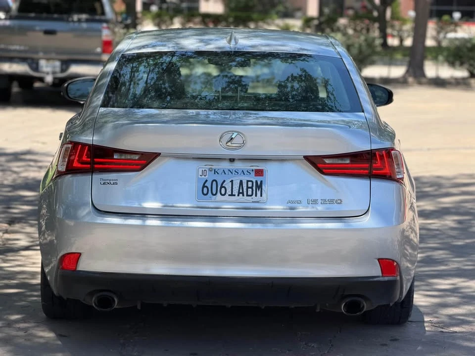 2014 Lexus IS 3rd Gen - Image 16 of 20