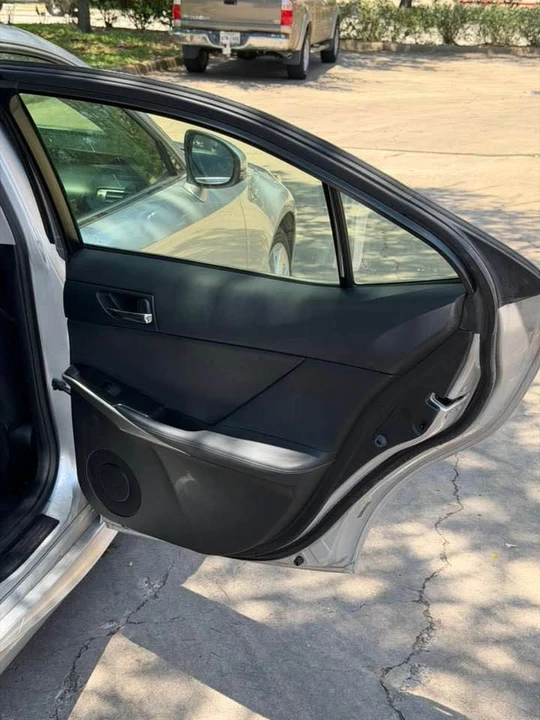 2014 Lexus IS 3rd Gen - Image 14 of 20
