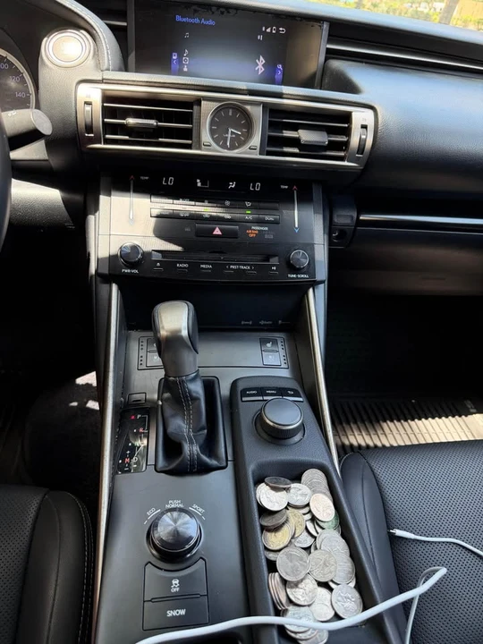 2014 Lexus IS 3rd Gen - Image 12 of 20