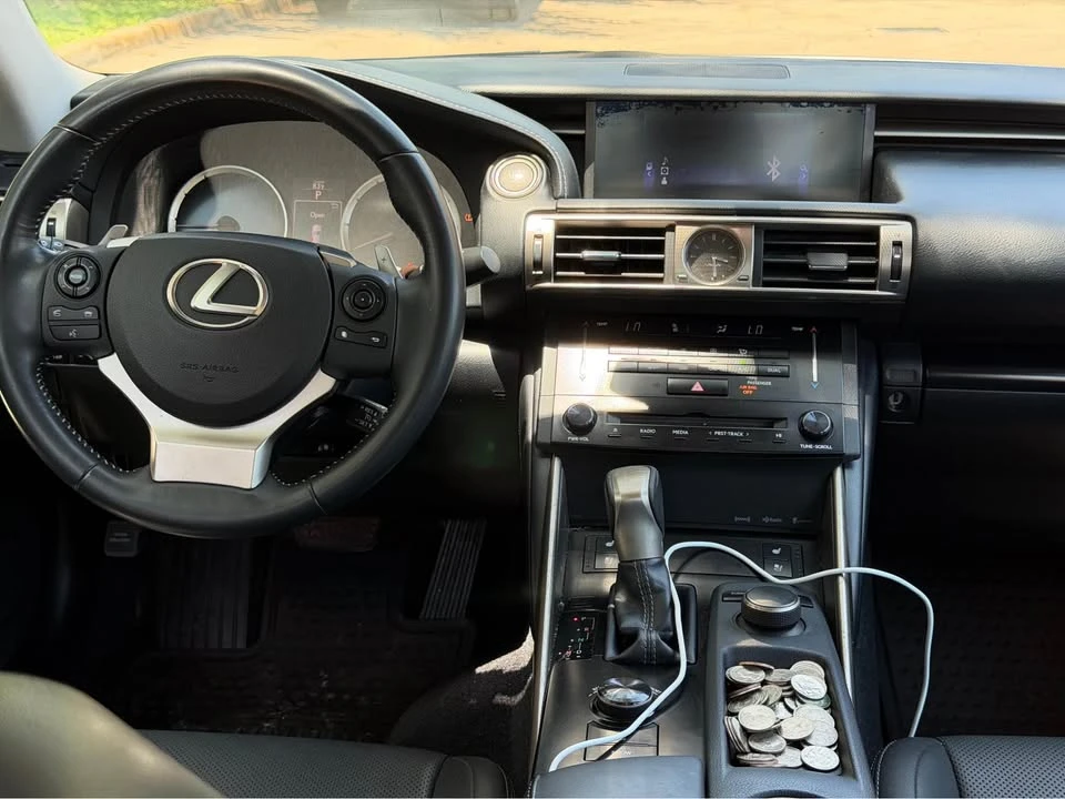 2014 Lexus IS 3rd Gen - Image 11 of 20