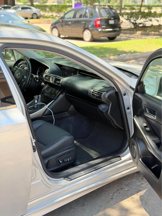 2014 Lexus IS 3rd Gen - Image 18 of 20
