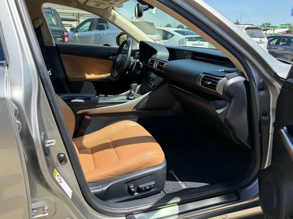 2014 Lexus IS 3rd Gen - Image 14 of 16