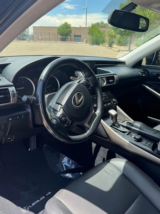2014 Lexus IS 3rd Gen - Image 10 of 12