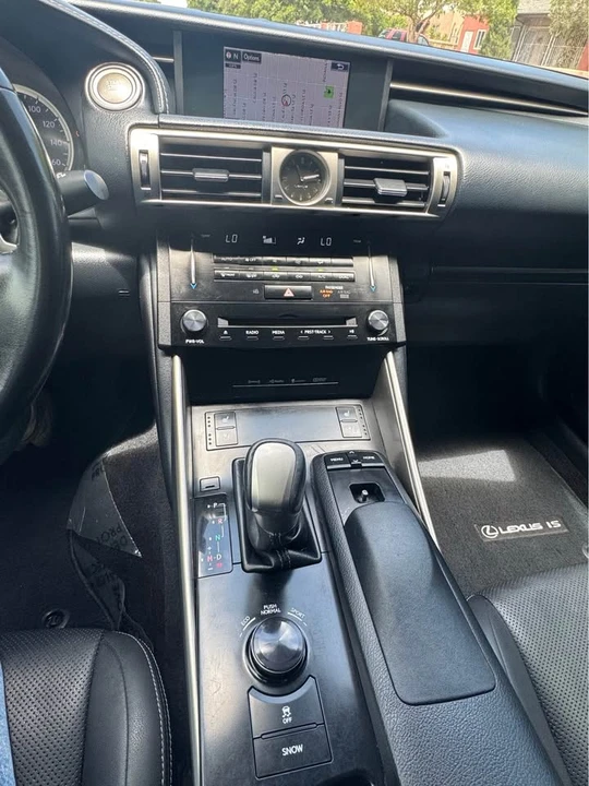 2014 Lexus IS 3rd Gen - Image 11 of 12