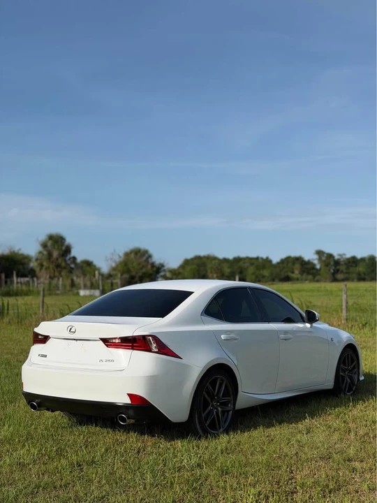 2014 Lexus IS 3rd Gen - Image 4 of 17
