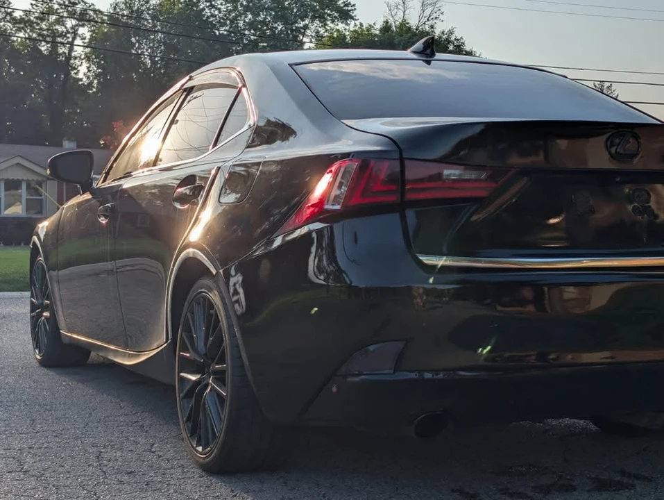 2014 Lexus IS 3rd Gen - Image 5 of 9