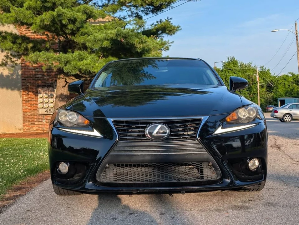 2014 Lexus IS 3rd Gen - Image 3 of 9