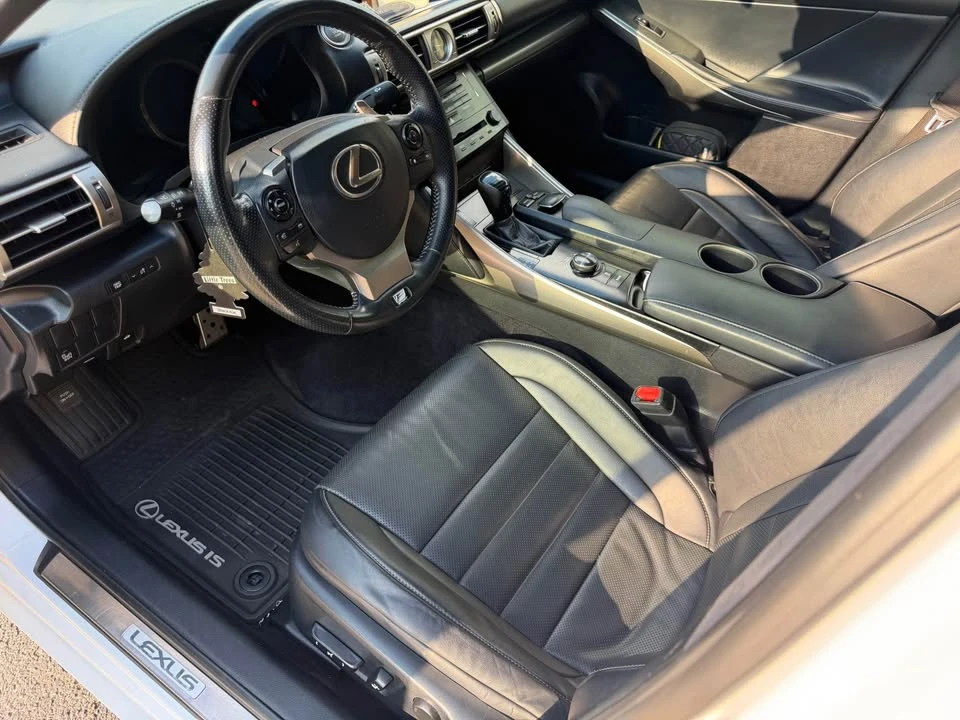 2014 Lexus IS 3rd Gen - Image 11 of 15
