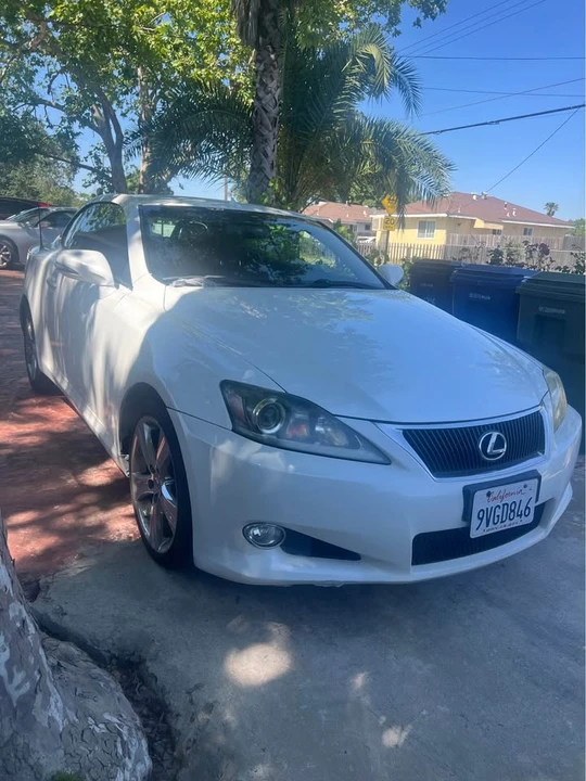 2014 Lexus IS 2nd Gen - Image 2 of 11