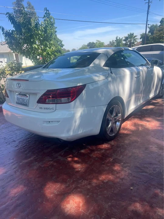 2014 Lexus IS 2nd Gen - Image 4 of 11