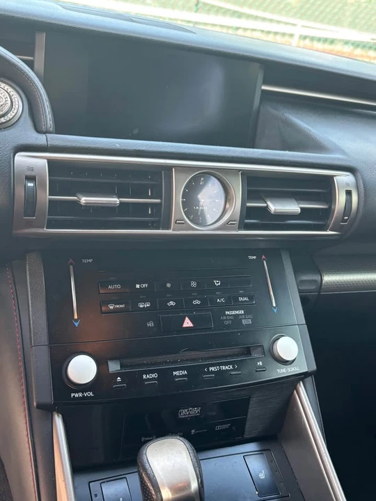 2014 Lexus IS 3rd Gen - Image 8 of 21