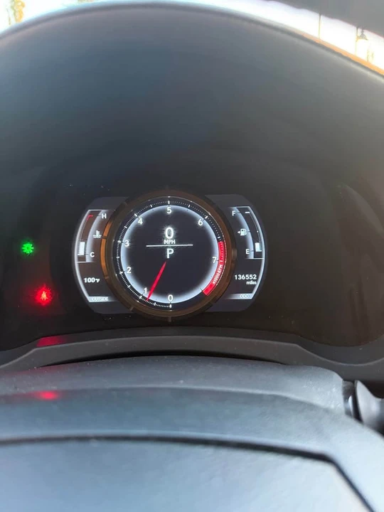 2014 Lexus IS 3rd Gen - Image 8 of 15