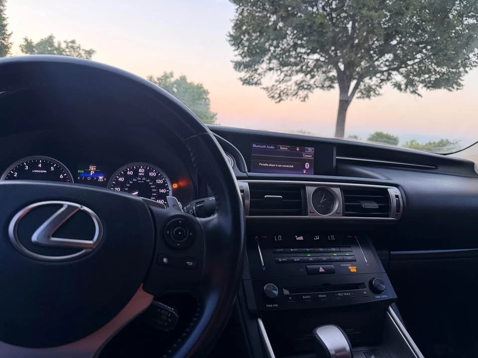 2014 Lexus IS 3rd Gen - Image 8 of 13