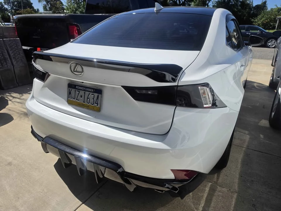 2014 Lexus IS 3rd Gen - Image 16 of 20