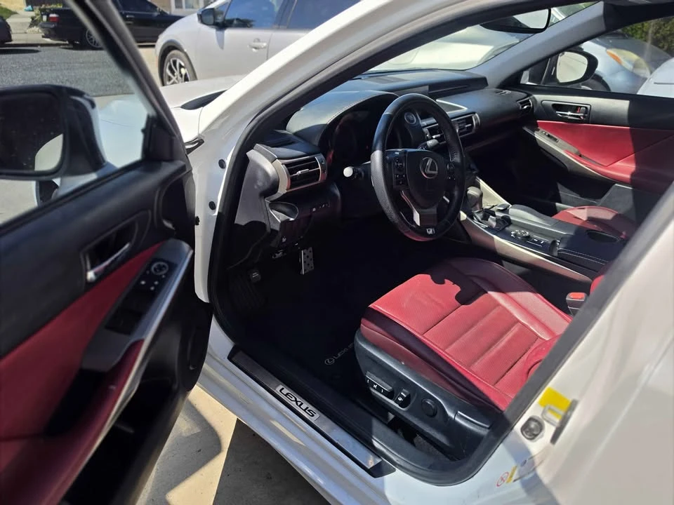2014 Lexus IS 3rd Gen - Image 9 of 20
