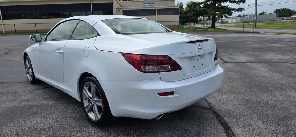 2014 Lexus IS 3rd Gen - Image 9 of 18