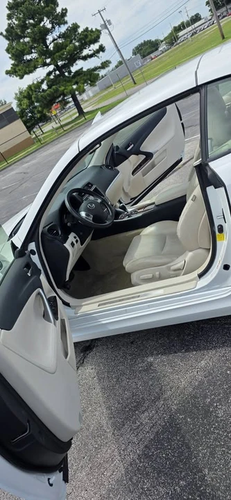 2014 Lexus IS 3rd Gen - Image 13 of 18