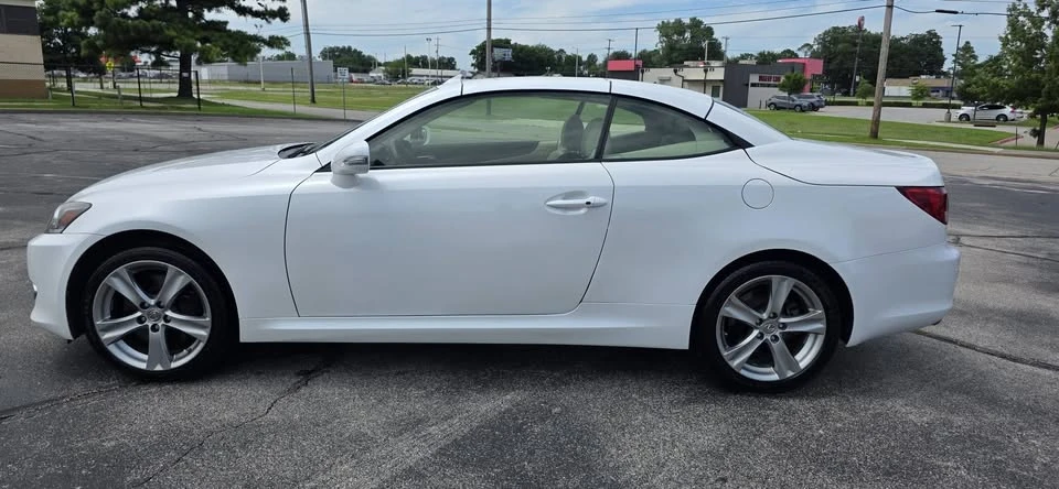 2014 Lexus IS 3rd Gen - Image 8 of 18