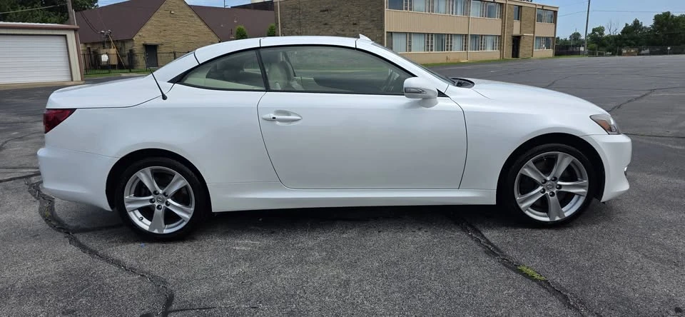 2014 Lexus IS 3rd Gen - Image 4 of 18