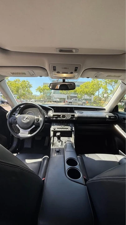 2014 Lexus IS 3rd Gen - Image 6 of 10