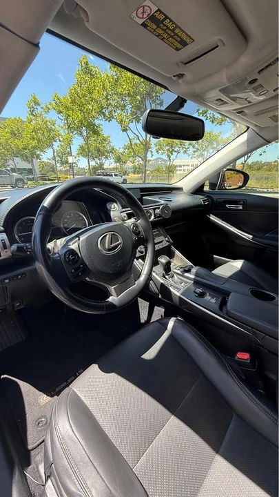 2014 Lexus IS 3rd Gen - Image 5 of 10