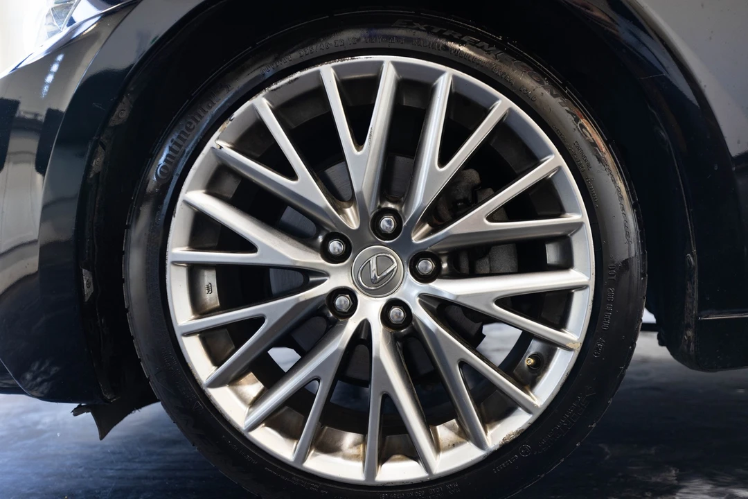 2014 Lexus IS 3rd Gen - Image 5 of 12