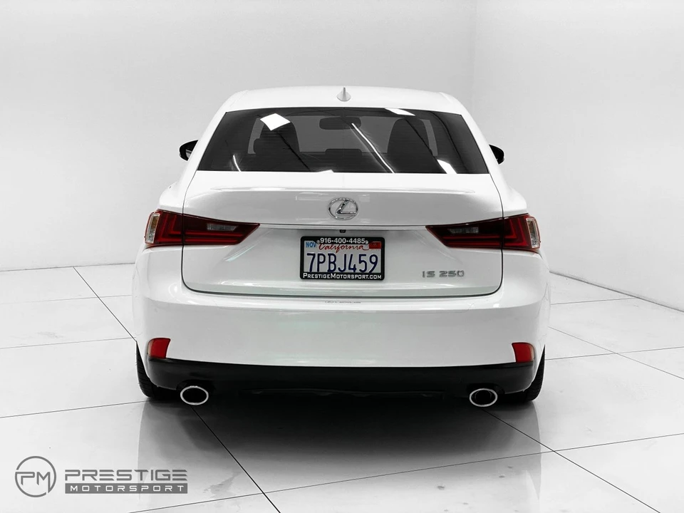 2014 Lexus IS 3rd Gen - Image 5 of 31