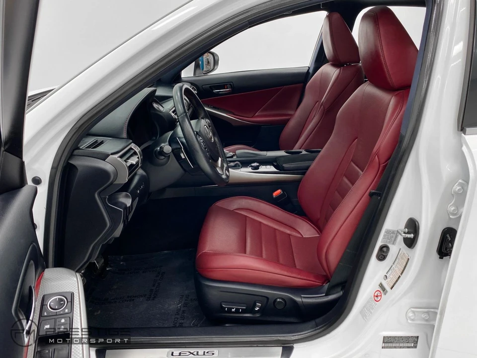 2014 Lexus IS 3rd Gen - Image 17 of 31