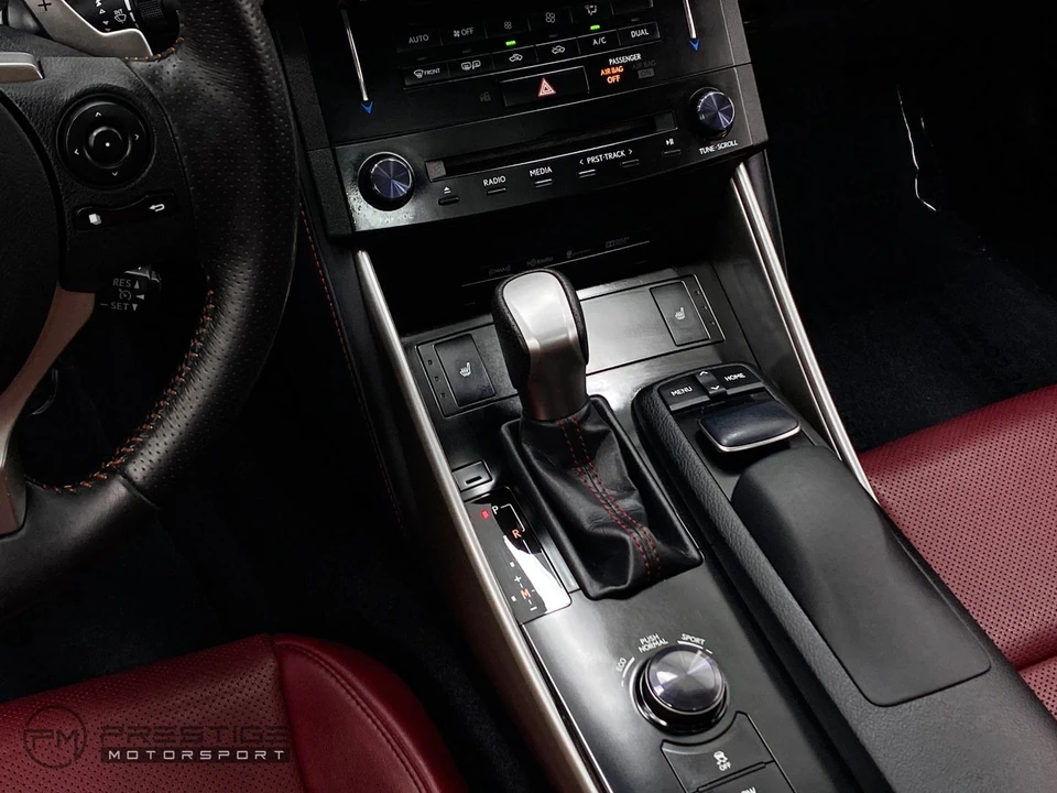 2014 Lexus IS 3rd Gen - Image 23 of 31