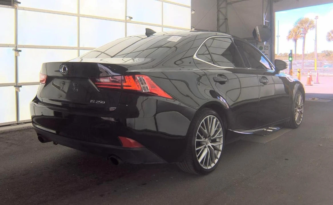 2014 Lexus IS 3rd Gen - Image 4 of 12