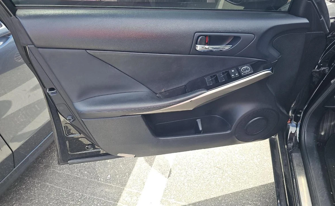 2014 Lexus IS 3rd Gen - Image 9 of 12