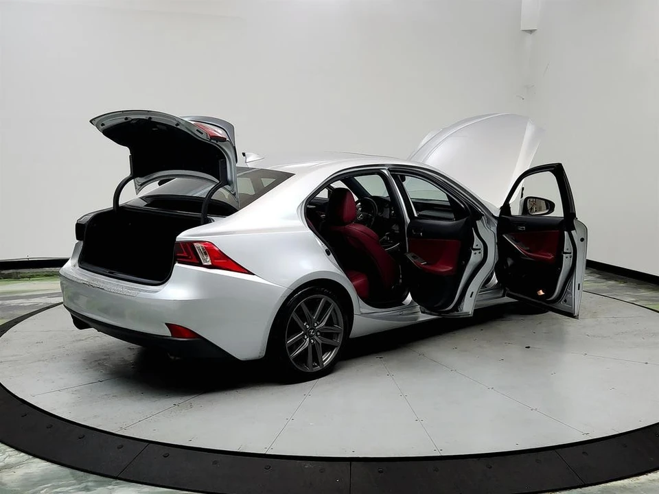 2014 Lexus IS 3rd Gen - Image 11 of 31
