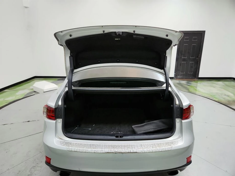 2014 Lexus IS 3rd Gen - Image 30 of 31