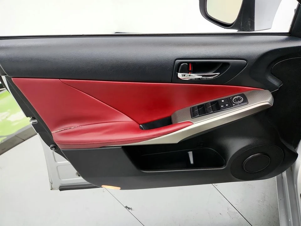 2014 Lexus IS 3rd Gen - Image 22 of 31