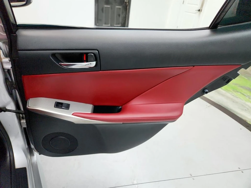 2014 Lexus IS 3rd Gen - Image 29 of 31