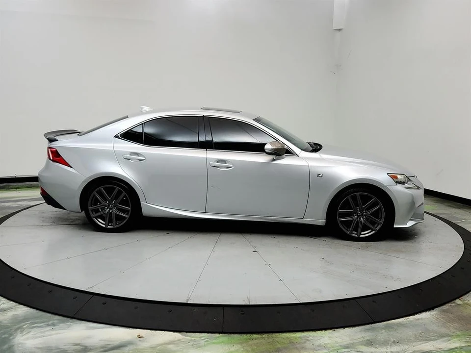 2014 Lexus IS 3rd Gen - Image 4 of 31