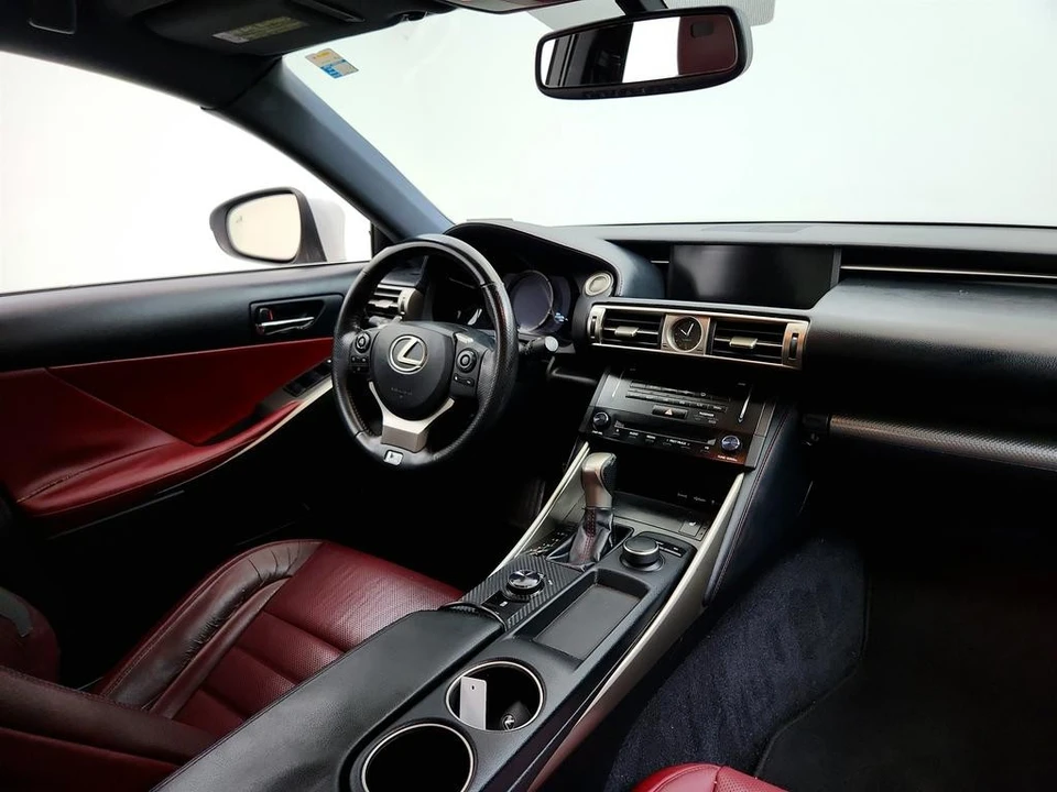 2014 Lexus IS 3rd Gen - Image 25 of 31
