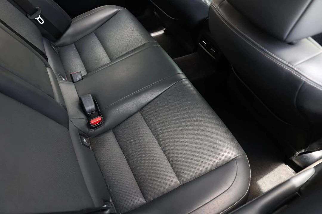 2014 Lexus IS 3rd Gen - Image 12 of 31