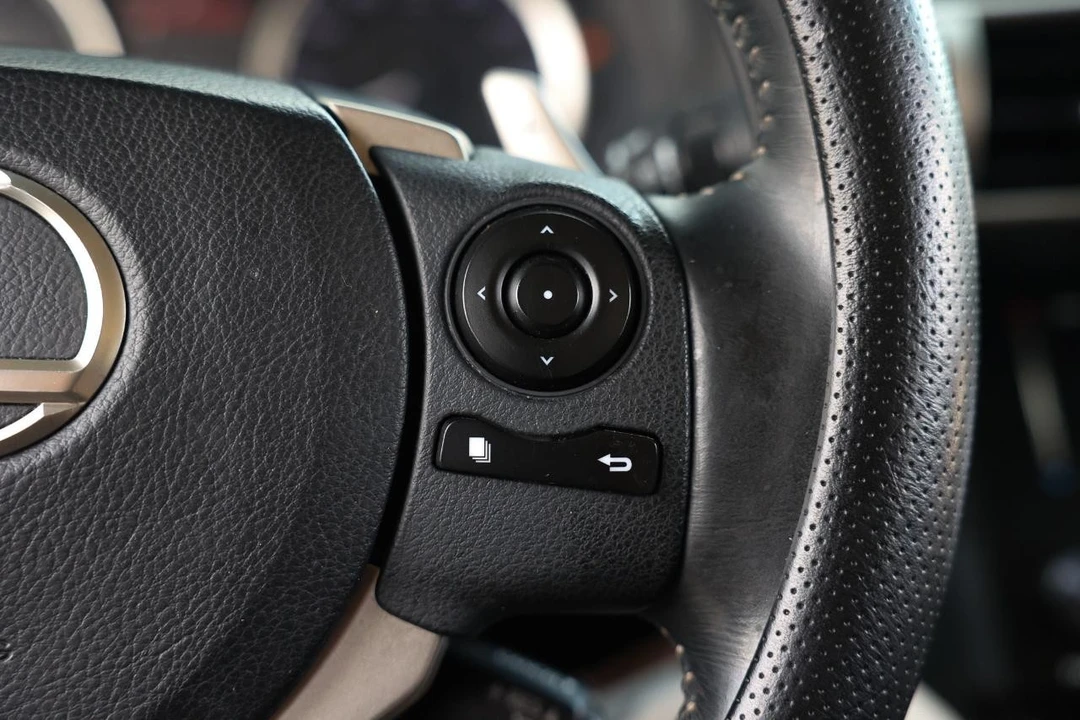 2014 Lexus IS 3rd Gen - Image 30 of 31