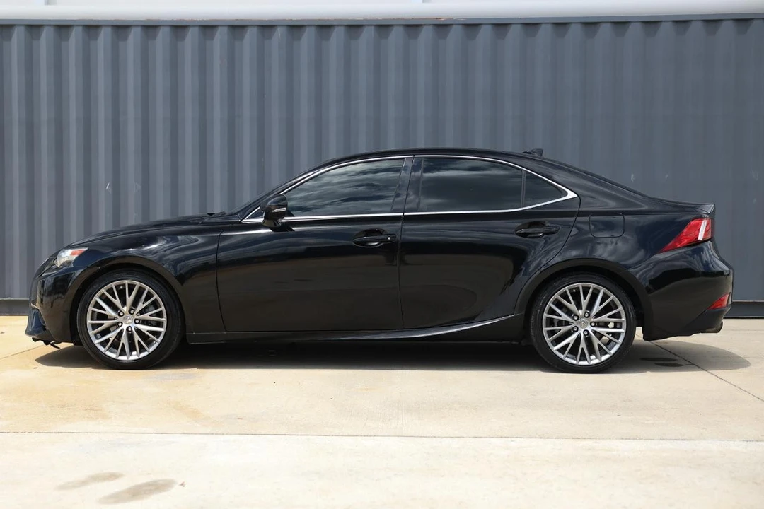 2014 Lexus IS 3rd Gen - Image 3 of 31