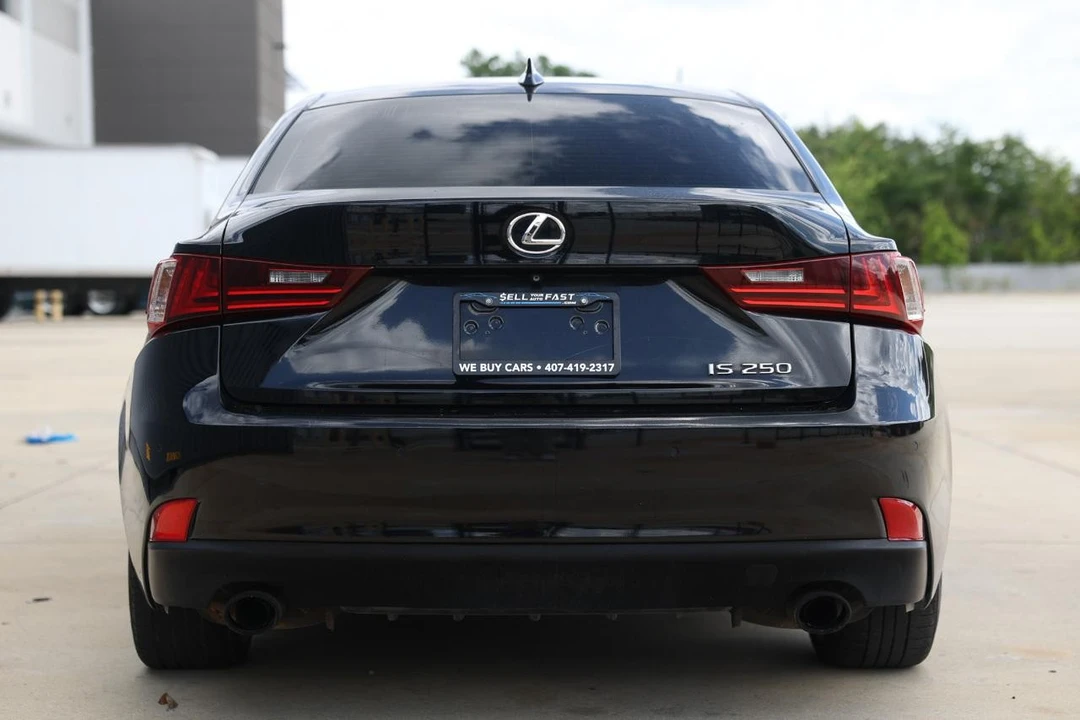 2014 Lexus IS 3rd Gen - Image 7 of 31