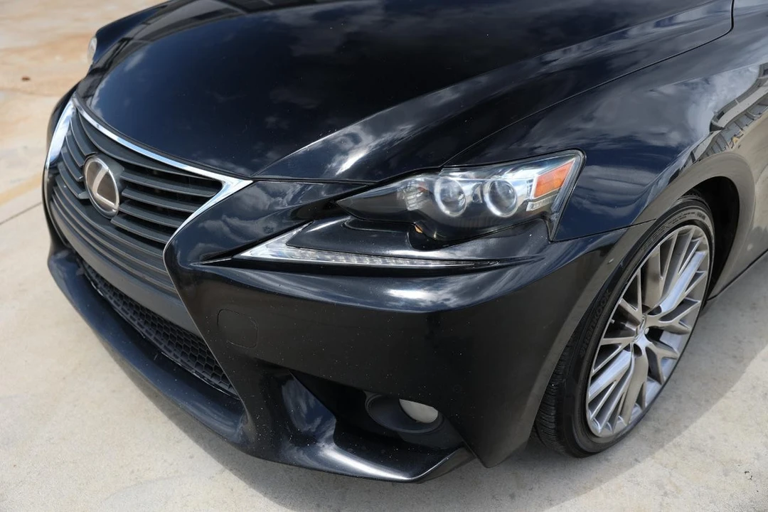 2014 Lexus IS 3rd Gen - Image 21 of 31