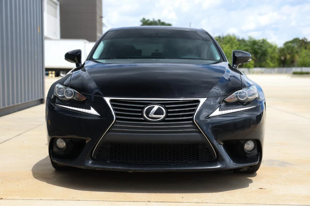 2014 Lexus IS 3rd Gen - Image 17 of 31