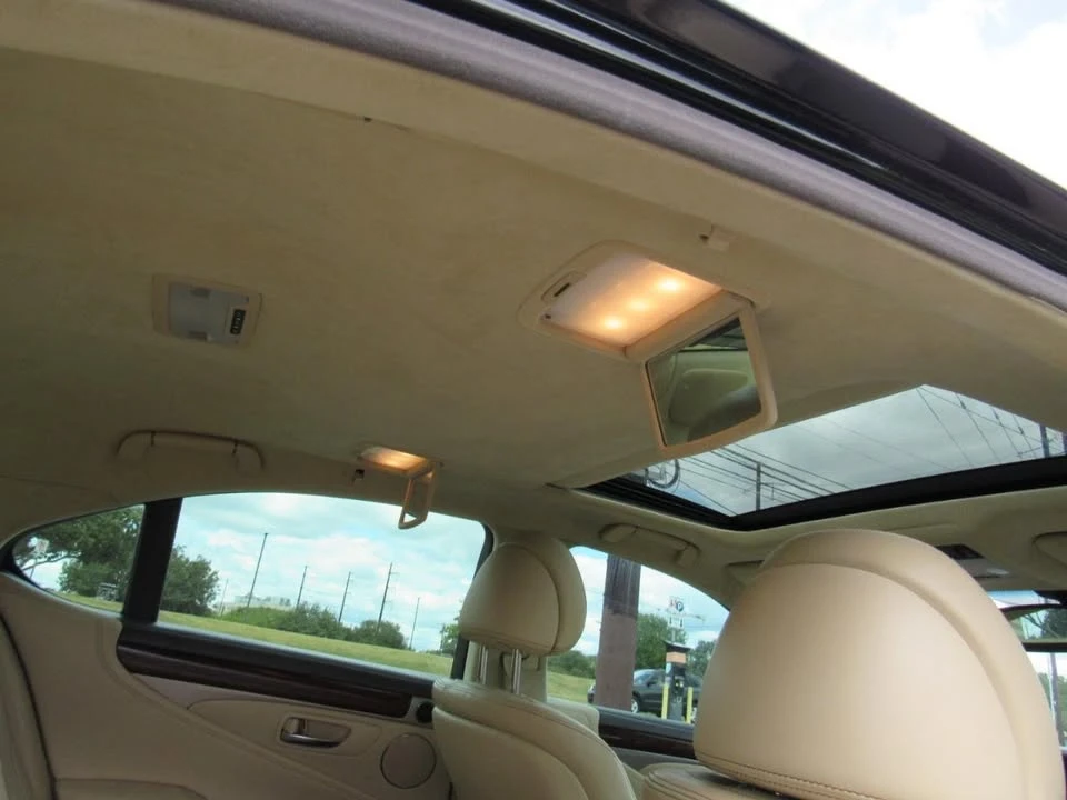 2014 Lexus LS 4th Gen - Image 18 of 19