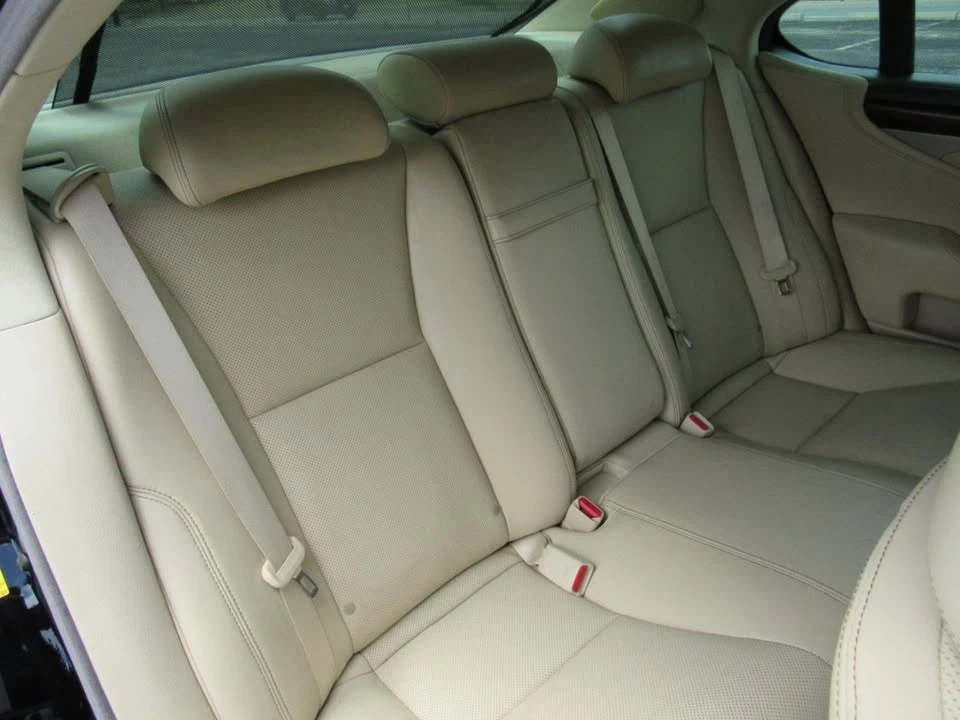 2014 Lexus LS 4th Gen - Image 15 of 19