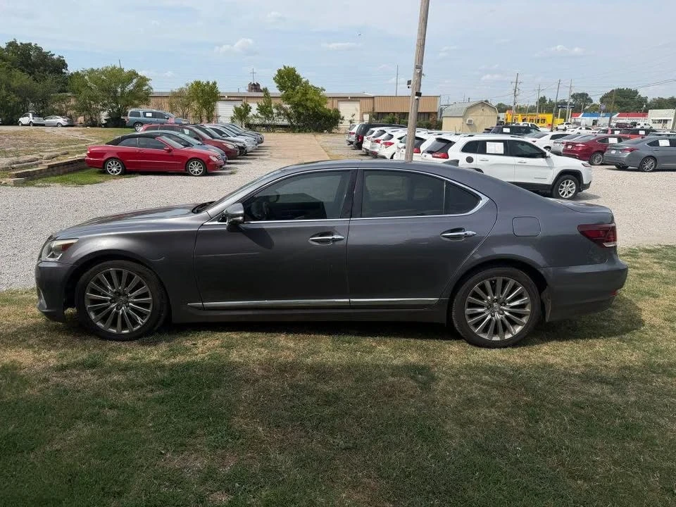 2014 Lexus LS 4th Gen - Image 7 of 20