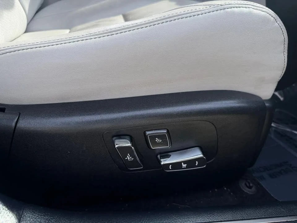 2014 Lexus LS 4th Gen - Image 17 of 20
