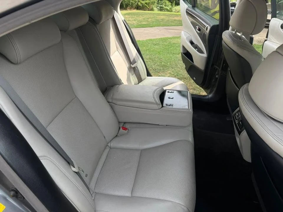 2014 Lexus LS 4th Gen - Image 14 of 20